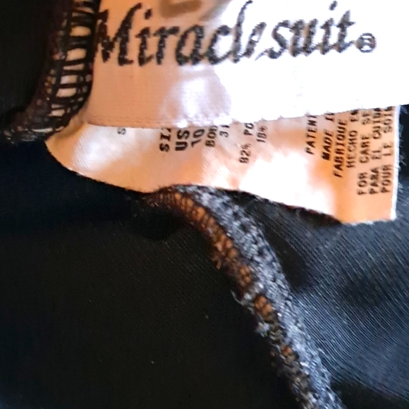 Miraclesuit size 10, green print - Picture 2 of 3